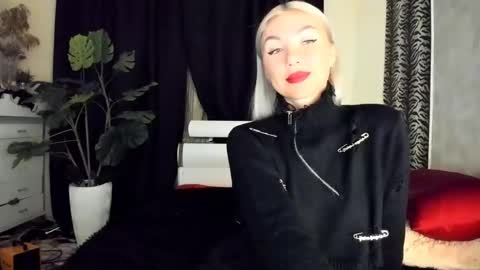 Snapshot of 6noangel66 chatting on 2, 10, 2025 SABOTAGE online show from 2, 10, 2025