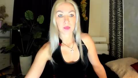 Snapshot of 6noangel66 chatting on 6, 11, 2025 SABOTAGE online show from 6, 11, 2025