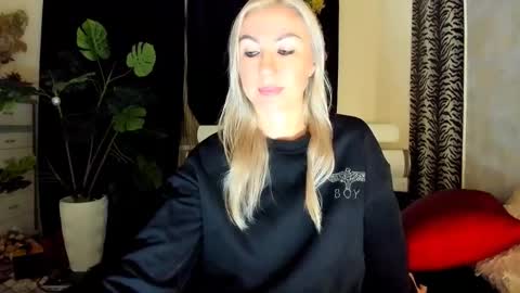 Snapshot of 6noangel66 chatting on 10, 11, 2025 SABOTAGE online show from 10, 11, 2025