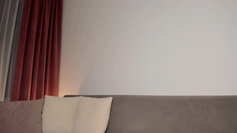 Anna online show from 10, 11, 2025