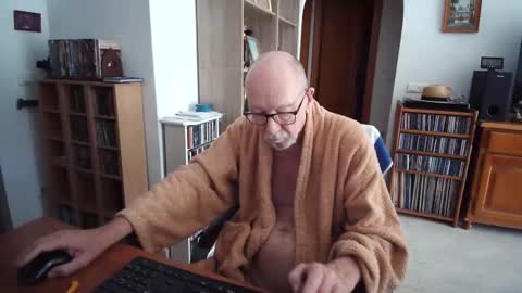  Papi  online show from 30, 4, 2026