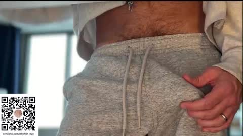 Snapshot of 8inchernyc chatting on 6, 2, 2026 8incher NYC online show from 6, 2, 2026