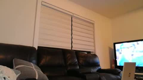 8james5 online show from 8, 10, 2025