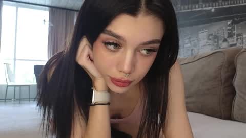 KARINA online show from 10, 10, 2025