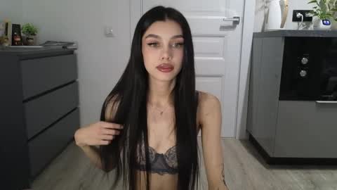 KARINA online show from 1, 5, 2026