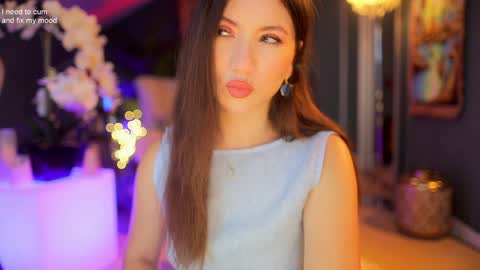 Snapshot of _1s___ chatting on 23, 10, 2025 Sophia  online show from 23, 10, 2025