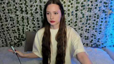 EMILY AND  MARCUS online show from 31, 1, 2025