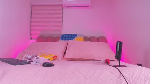  abby rouss online show from 30, 11, 2025