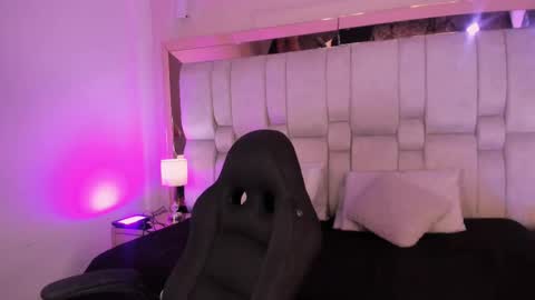 Abbye Miller online show from 21, 10, 2025