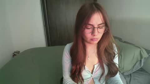 Snapshot of _abbyyyy_ chatting on 17, 2, 2025 abby 3 online show from 17, 2, 2025