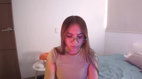 Snapshot of _abbyyyy_ chatting on 6, 11, 2025 abby 3 online show from 6, 11, 2025