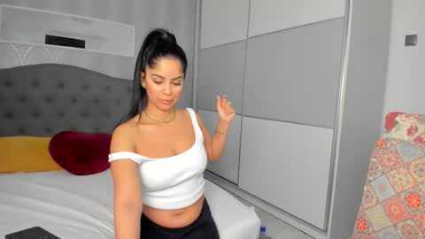 Adelle online show from 19, 3, 2026