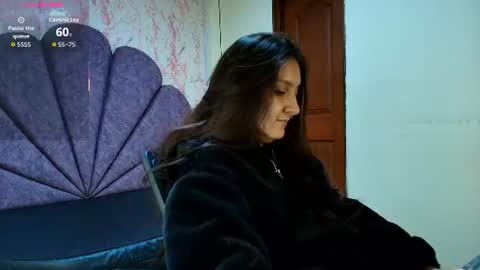 Snapshot of _alaia_collway_ chatting on 11, 6, 2026 Alaia online show from 11, 6, 2026