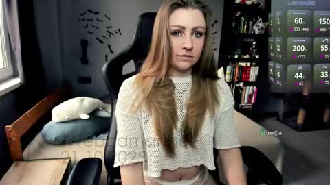 Snapshot of _aleksaa_ chatting on 21, 10, 2025 Aleksandra online show from 21, 10, 2025