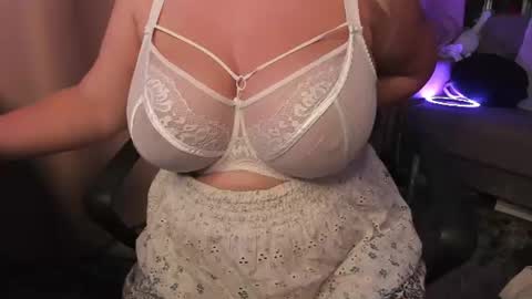 lisa online show from 22, 7, 2026