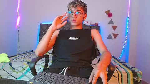 Andres online show from 2, 3, 2025