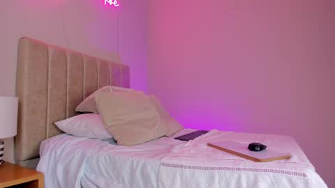 ngela  online show from 29, 1, 2025