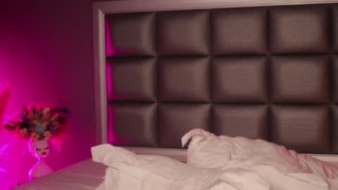 Anna online show from 6, 2, 2025