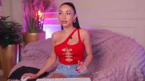 Anna online show from 8, 7, 2026