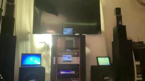  anneonamouse online show from 22, 4, 2026