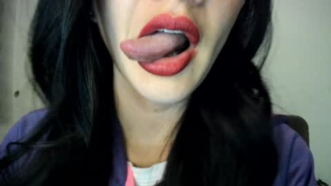 Snapshot of _antomouth_paradise chatting on 2, 12, 2024 antonia online show from 2, 12, 2024