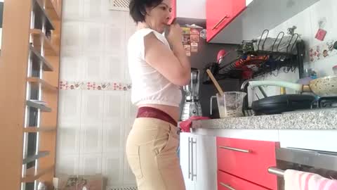 Snapshot of _antomouth_paradise chatting on 21, 12, 2024 antonia online show from 21, 12, 2024