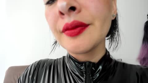 Snapshot of _antomouth_paradise chatting on 26, 12, 2024 antonia online show from 26, 12, 2024