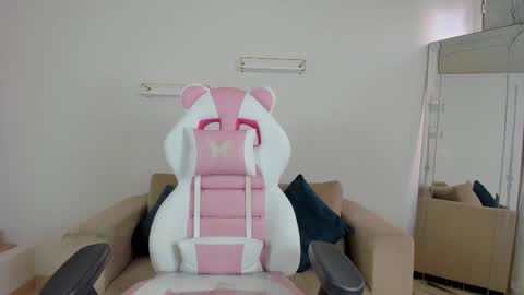 Snapshot of _april_smith_ chatting on 13, 11, 2025 online show from 13, 11, 2025