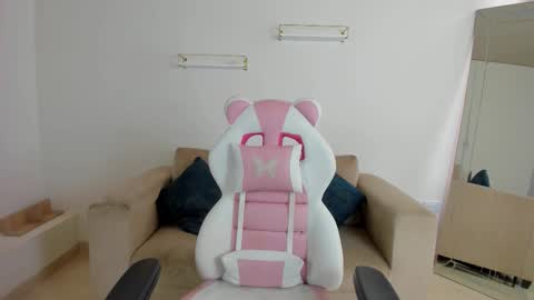 Snapshot of _april_smith_ chatting on 21, 11, 2025 online show from 21, 11, 2025