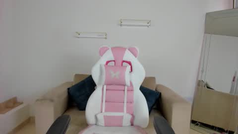 Snapshot of _april_smith_ chatting on 24, 11, 2025 online show from 24, 11, 2025