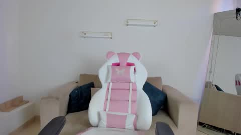 Snapshot of _april_smith_ chatting on 27, 11, 2025 online show from 27, 11, 2025