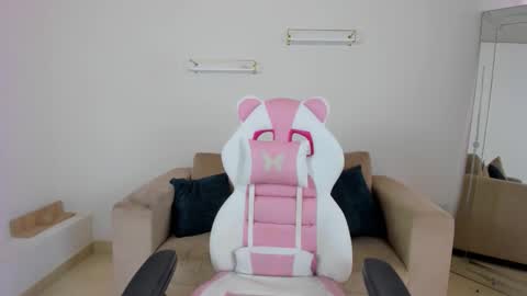 Snapshot of _april_smith_ chatting on 14, 1, 2026 online show from 14, 1, 2026