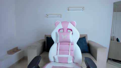 Snapshot of _april_smith_ chatting on 13, 2, 2026 online show from 13, 2, 2026