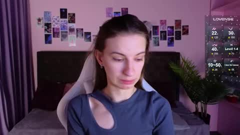 _ash_leyy_ online show from 14, 9, 2025