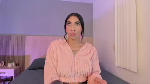 Ashly online show from 5, 10, 2025