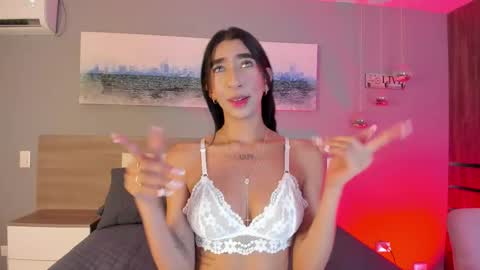 Ashly online show from 2, 11, 2025