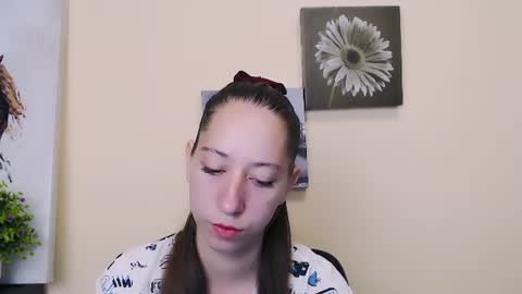 Snapshot of _astraia_ chatting on 18, 6, 2026 _astraia_ online show from 18, 6, 2026