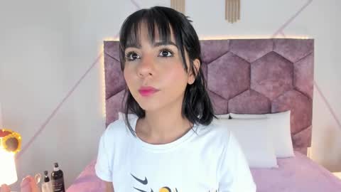 _aurora_collins_ online show from 23, 10, 2025
