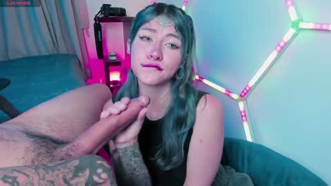 Lunita  online show from 4, 2, 2025