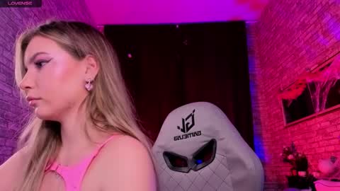 Bella online show from 27, 10, 2025