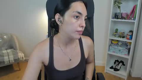 Bella Evans online show from 23, 6, 2026