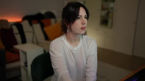 Lili online show from 5, 5, 2026