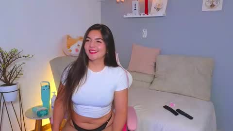 Snapshot of _bonnie_1 chatting on 17, 12, 2025 Bonnie online show from 17, 12, 2025