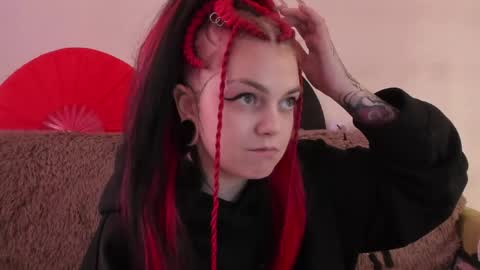 Caroline online show from 15, 5, 2026
