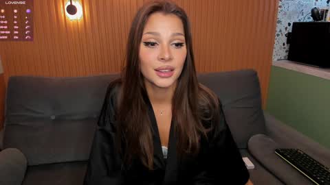 Snapshot of _catchmeifyoucan chatting on 19, 1, 2025 Angela online show from 19, 1, 2025