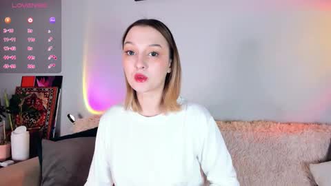 Snapshot of _ccrystaa_ chatting on 24, 11, 2025 Christina Chris online show from 24, 11, 2025