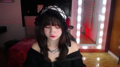 _charlotte_collins_ online show from 14, 12, 2025