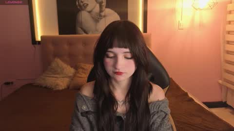 _charlotte_collins_ online show from 4, 2, 2026