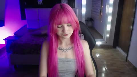 _charlotte_collins_ online show from 7, 4, 2026