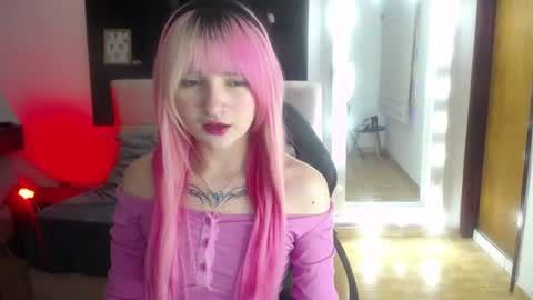 _charlotte_collins_ online show from 10, 7, 2026